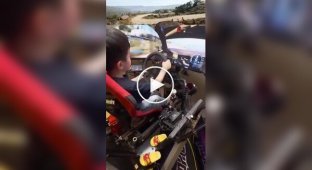 Такий маленький, а вже ліцензований гонщик