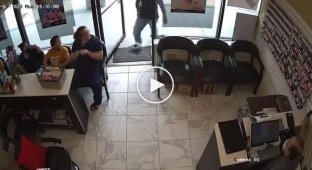 An unsuccessful robber left a dealership in Atlanta empty-handed