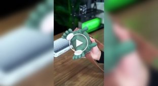 Китайцы сделали массажер для шеи с лапками