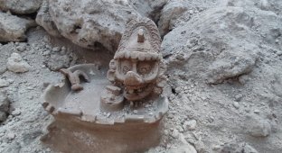 У Мексиці знайшли рідкісну статую Кауїла, бога блискавок майя (3 фото)