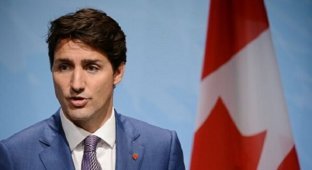 Премьер-министру Канады пришлось извиняться из-за фотографии 20-летней давности (2 фото)