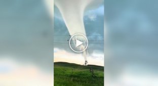 Amazing tornado in California
