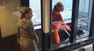 British mothers threw themselves a banquet at a restaurant and fled without paying the bill (6 photos + 1 video)