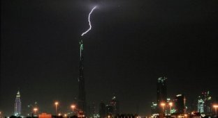 Гроза в Дубаи (7 фото + видео)