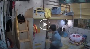 Планшет хлопчика задимився і ледь не спалахнув