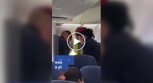 A damned egoist: an overweight man was forcibly thrown out of a plane to finally take off