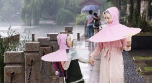 Зонтик-дождевик от китайских изобретателей (4 фото)