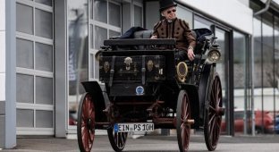 The oldest car in the world has successfully passed inspection (2 photos)