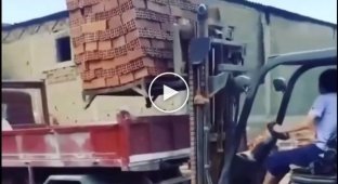 Forklift trainee and epic fail