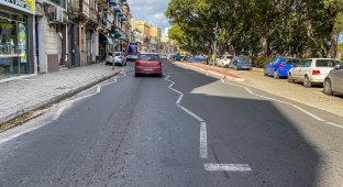 Дивна дорожня розмітка на Мальті (5 фото)