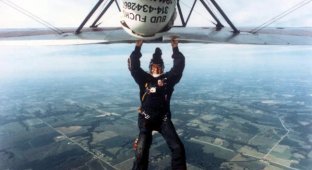 Jumps from the Sky (24 photos)