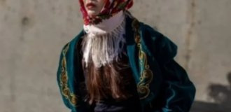 От халата дедушки до Vogue: история Шадии Исаевой (2 фото)