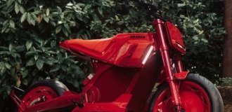 Spectacular design, but controversial essence: Brabus and DAB Motors showed brightly colored electric bikes in Milan (8 photos)