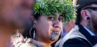 New Zealand's New Queen with Face Tattoo Has Ascended to the Throne (4 photos + 1 video)