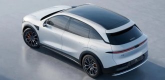 Zeekr presented its first family electric crossover - 7X (10 photos + 1 video)