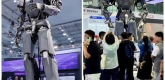 Началось. В Китае создали 4-метрового робота-монстра весом более тонны (2 фото + 2 видео)