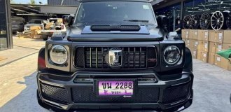 Tank 300 Made to Look Like a G-Class (17 photos)