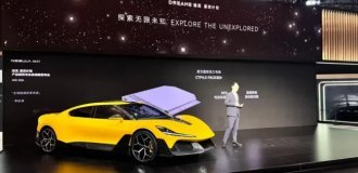 Виробник пилососів показав спортивний кросовер Nebula Next 01X та пообіцяв оснастити його твердотільною тяговою батареєю.