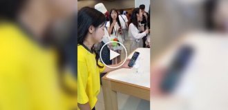 Владельцам iPhone теперь доступен «свайп языком»