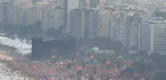 Шакира собрала тысячи зрителей на бесплатном концерте на пляже Копакабана в Рио (фото + 3 видео)