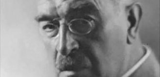 Pediatrician Ernst Moreau (4 photos)
