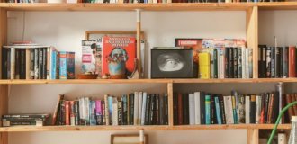 Как выбрать стеллаж для книг: материалы, размеры, стиль