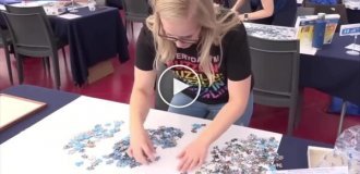 В Испании проходит мировой чемпионат по пазлам, где сотни участников собирают картинки на скорость