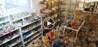 Самая большая коллекция снежных шаров