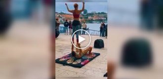 Пес-акробат, который украл все внимание на шоу