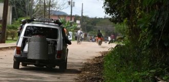 Кубинец перевёл свой старый Fiat на уголь из-за топливной блокады страны (7 фото)