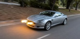 На аукціон виставили Aston Martin з вогнеметами та дуже несподіваним мотором (12 фото)