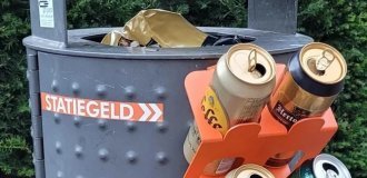 Don't throw away the jar! - why do many cities around the world make special stands for cans and bottles on trash bins (5 photos)