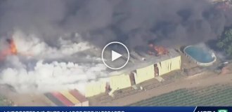 Взрыв на складе фейерверков в США