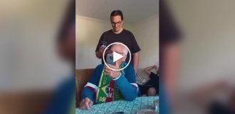 Чоловік зробив сюрприз своєму літньому батькові