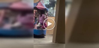 Когда попа больше карусели