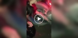 «Теперь ты сам послушай»: парни отомстили байкеру, который постоянно гонял по ночам