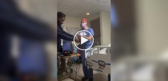 Парень приехал в роддом к жене с игровой консолью