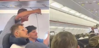 Passenger Tries to Hijack Plane During Turbulence (2 photos + 1 video)