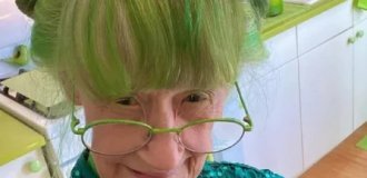 The woman who wears only green clothes (8 photos)