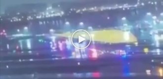 In the US, a plane crashed into a fire truck at an airport