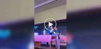 Учитель физики из Техаса превращает каждый урок в захватывающий аттракцион