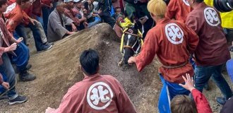 700-year-old festival is closing in Japan (6 photos)