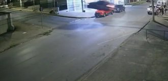 Police chase with flight (2 photos + 1 video)