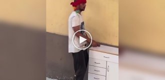Французская комедия в трех актах