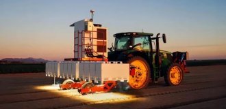 A smart agricultural machine burns weeds with lasers (2 photos + 1 video)
