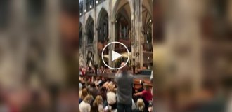 An organ concert with the soundtrack from the film “Interstellar” was held in the Cologne Cathedral
