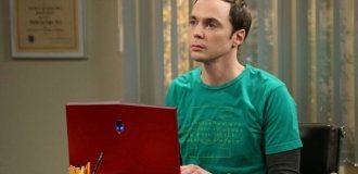 Jim Parsons and Mayem Bialek appeared in the finale of the series “Childhood of Sheldon”: the characters have aged a lot (4 photos)