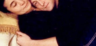 45 років тому в Нью-Йорку, о 22:50, було вбито Джона Леннона (2 фото)