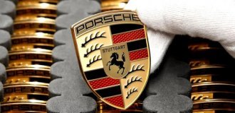 Планы Porsche по электромобилям потерпели крах: флагманский SUV выйдет с ДВС (3 фото)