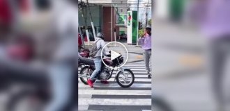 Регулировщик, который любит свою работу